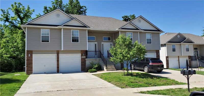10305 E 45th Ter, Kansas City, MO 64133