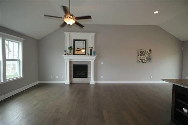 12204 E 68th St, Kansas City, MO 64133