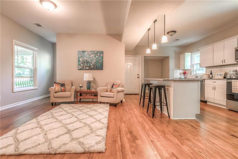 404 E 41st St, Kansas City, MO 64110