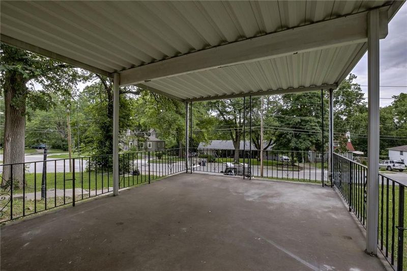 1875 E 76th St, Kansas City, MO 64132