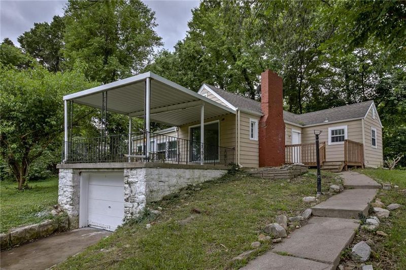 1875 E 76th St, Kansas City, MO 64132