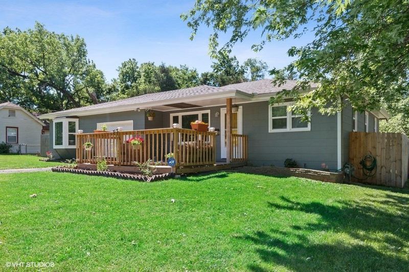 1307 E 80th St, Kansas City, MO 64131