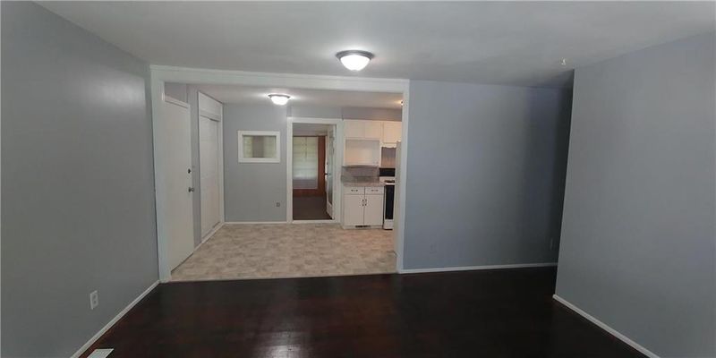 8508 Eastern Ave, Kansas City, MO 64138