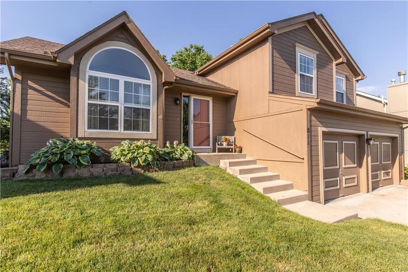 811 NE 116th Ter, Kansas City, MO 64155