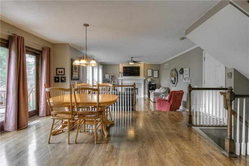 15404 Maple St, Overland Park, KS 66223