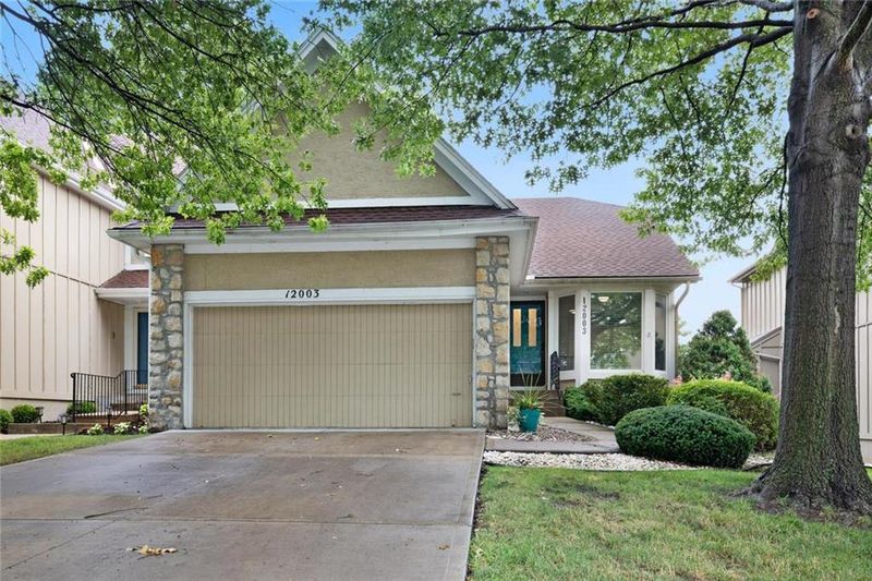 12003 Hemlock St, Overland Park, KS 66213