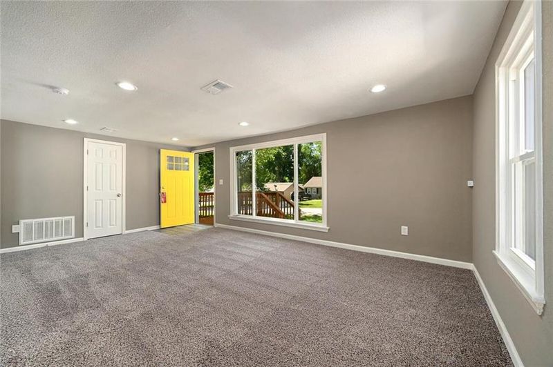106 W 84th Ter, Kansas City, MO 64114