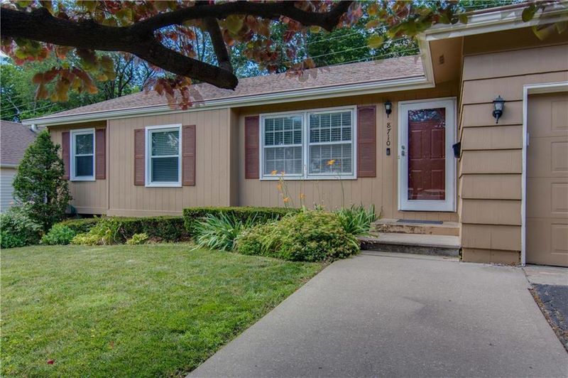 8710 Eby Dr, Overland Park, KS 66212