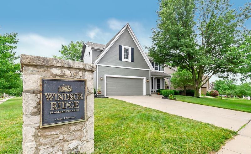 14101 Haskins St, Overland Park, KS 66221