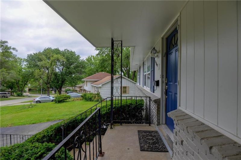11209 Monroe Ct, Kansas City, MO 64137