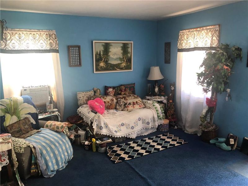 5606 E 39th St, Kansas City, MO 64128