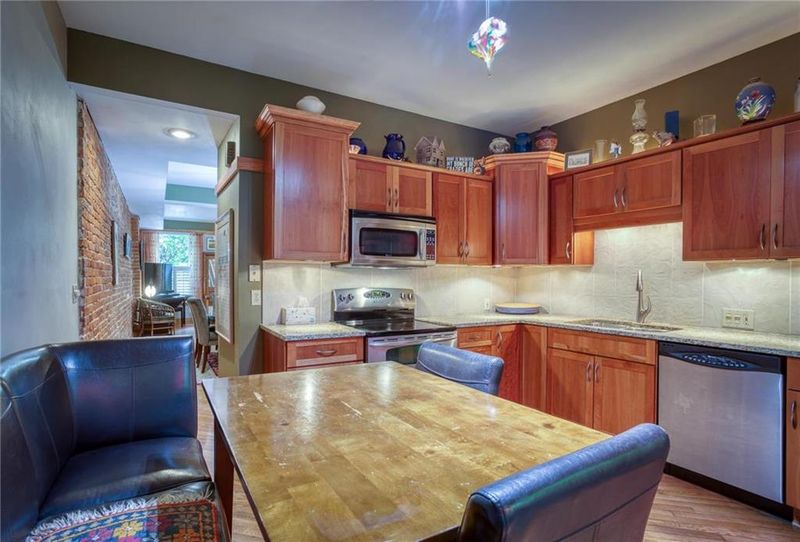 11 E 29th St, Kansas City, MO 64108