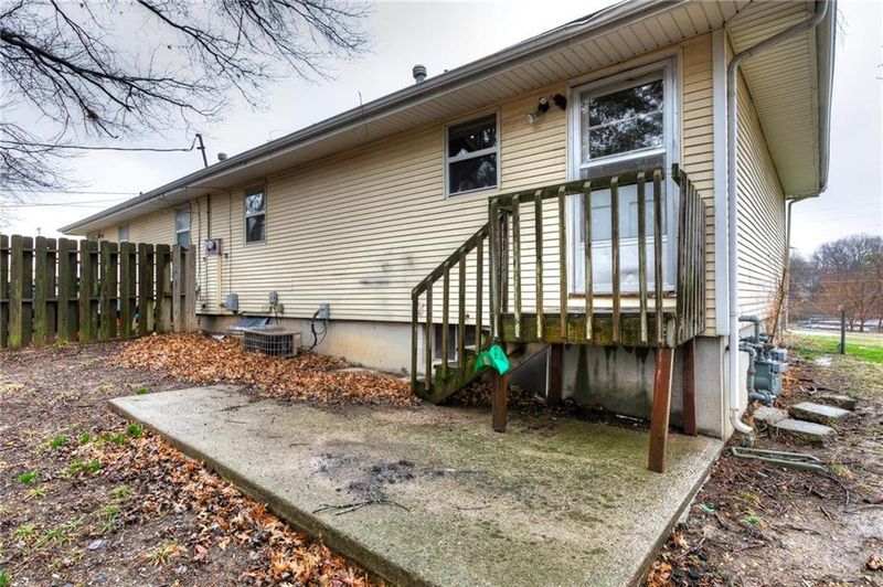 4344 Parallel Pw, Kansas City, KS 66104