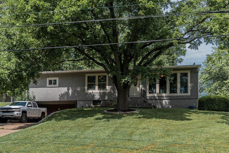 3124 N 63rd St, Kansas City, KS 66104