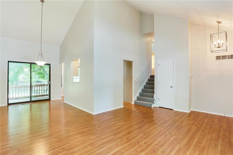 12708 W 108th St, Overland Park, KS 66210