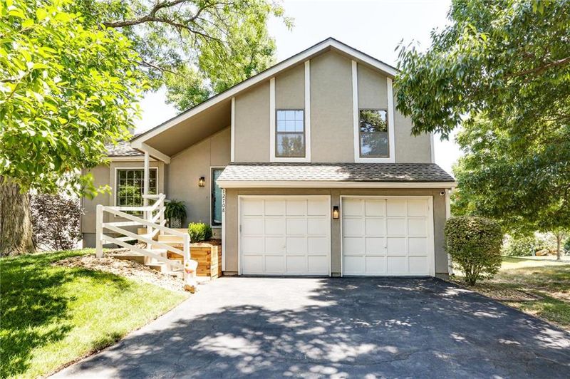 12708 W 108th St, Overland Park, KS 66210