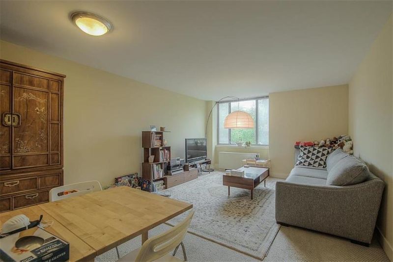 600 E 8th St #4O, Kansas City, MO 64106