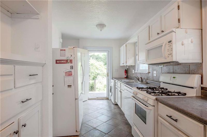 6016 Forest Ave, Kansas City, MO 64110