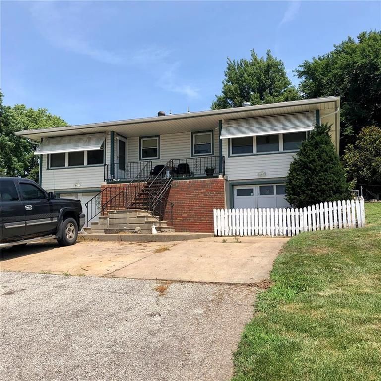 3215 Marsh Ave, Kansas City, MO 64129