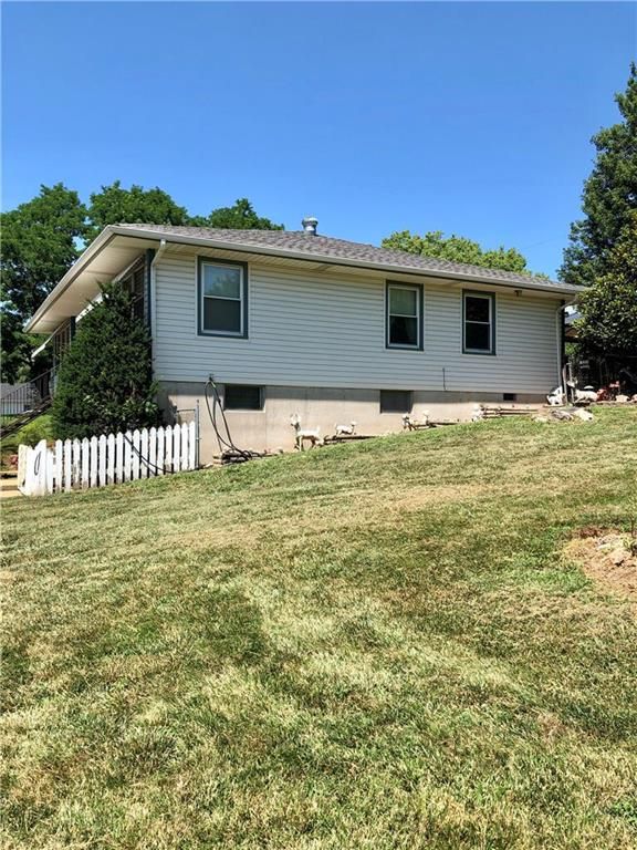 3215 Marsh Ave, Kansas City, MO 64129