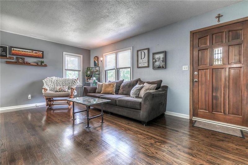 6501 W 80th Ter, Overland Park, KS 66204