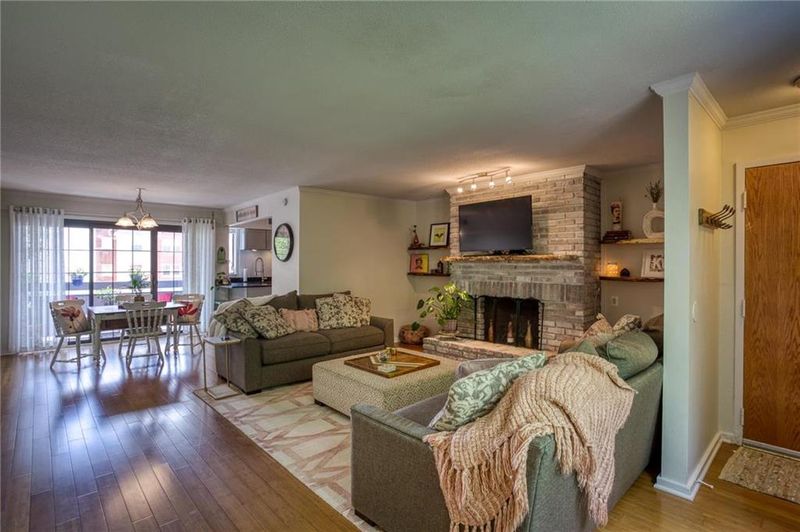 104 E 41st Building D St #9, Kansas City, MO 64111