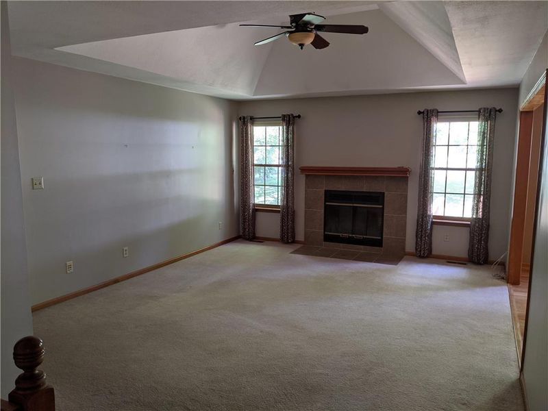3237 N 99th Ter, Kansas City, KS 66109