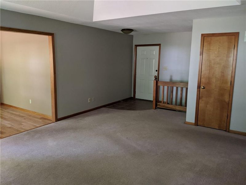 3237 N 99th Ter, Kansas City, KS 66109