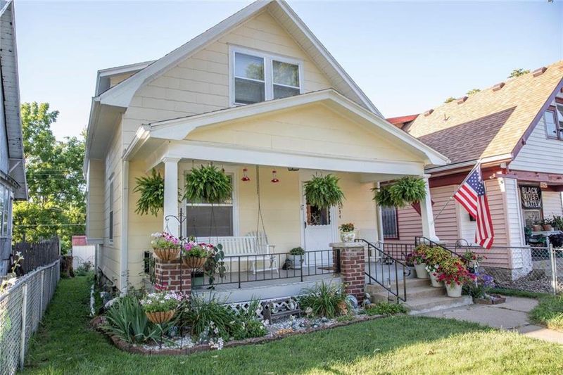 6034 E 15th Ter, Kansas City, MO 64126
