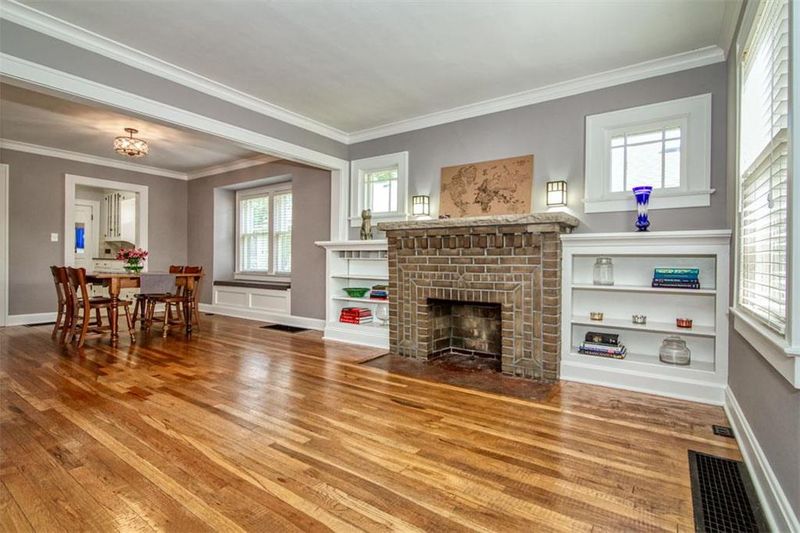 4408 Terrace St, Kansas City, MO 64111