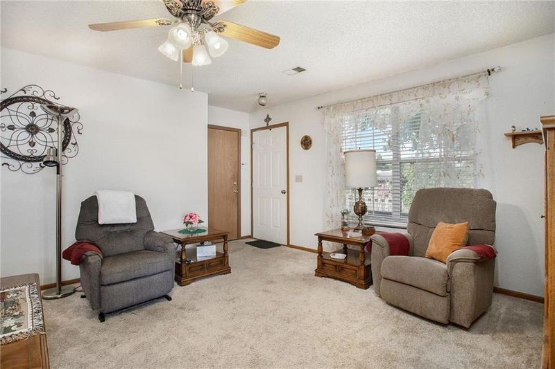 7847 Freeman Ave, Kansas City, KS 66112