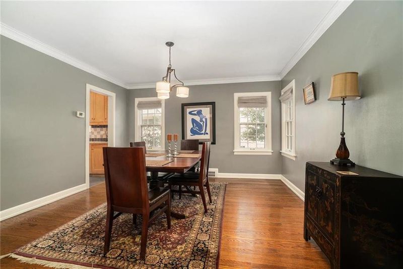 631 E 74th St, Kansas City, MO 64131