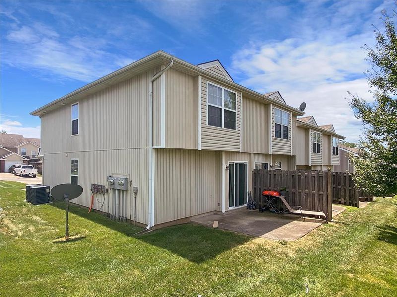 10532 E 46 St, Kansas City, MO 64133