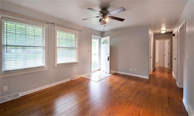 7501 E 76th St, Kansas City, MO 64138