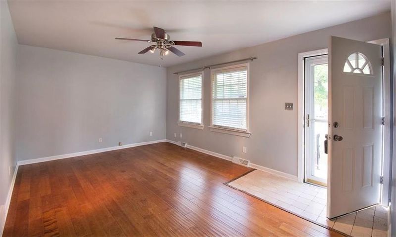 7501 E 76th St, Kansas City, MO 64138