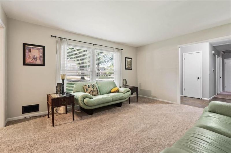 12121 Summit St, Kansas City, MO 64145