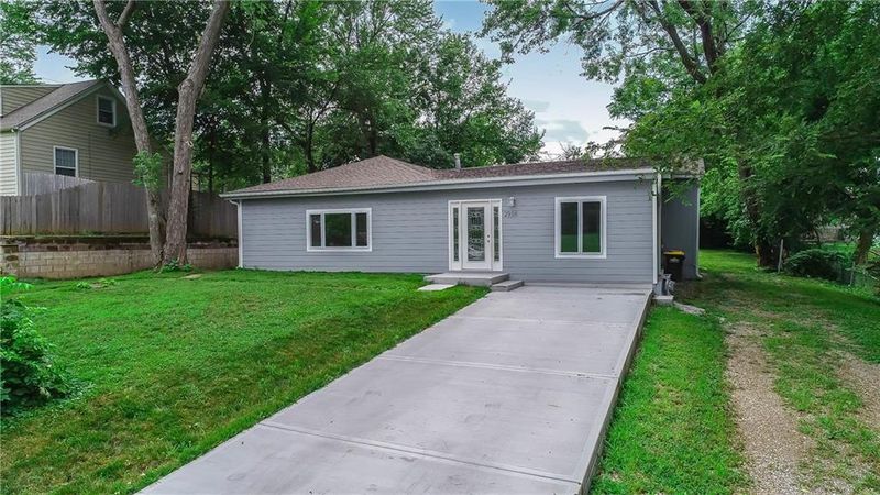 2938 S 9th Pl, Kansas City, KS 66103