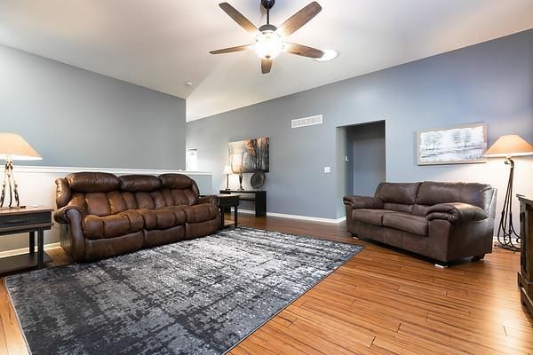 5066 NW Woodside Dr, Riverside, MO 64150