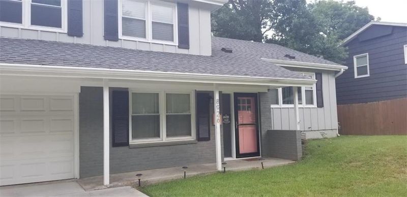 8926 Eby Dr, Overland Park, KS 66212
