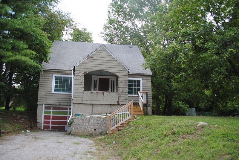 727 S 72nd St, Kansas City, KS 66111