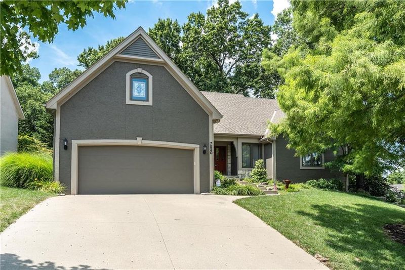 7520 N Granby Ave, Kansas City, MO 64151