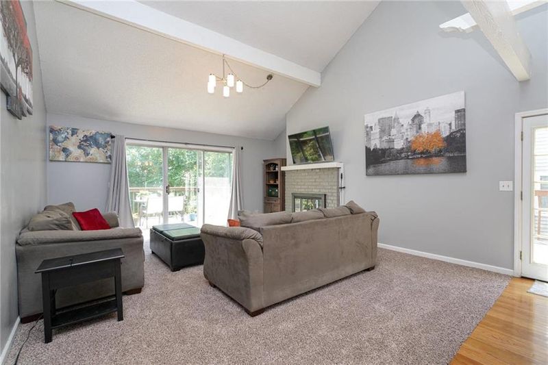10021 N Cherry Dr, Kansas City, MO 64155