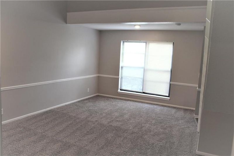 8204 Perry St, Overland Park, KS 66204
