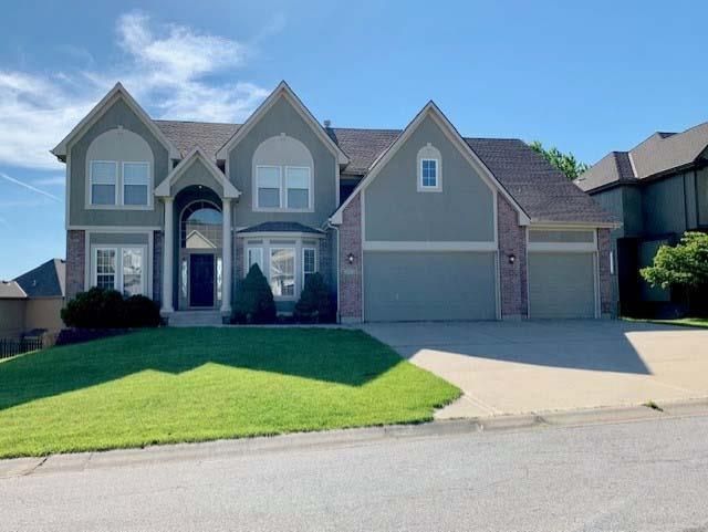 2604 SW Regency Dr, Lee's Summit, MO 64082