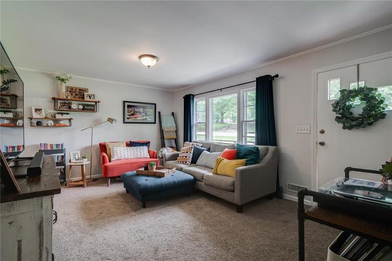 9601 Walnut St, Kansas City, MO 64114