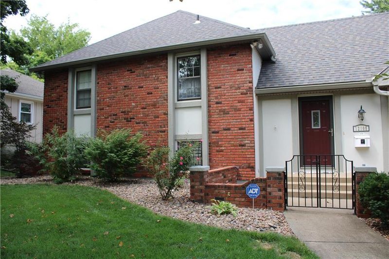 12108 E 61st Ter, Kansas City, MO 64133