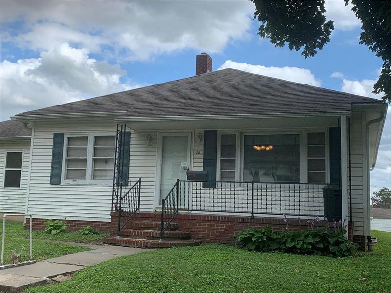 208 Limestone St, Wathena, KS 66090