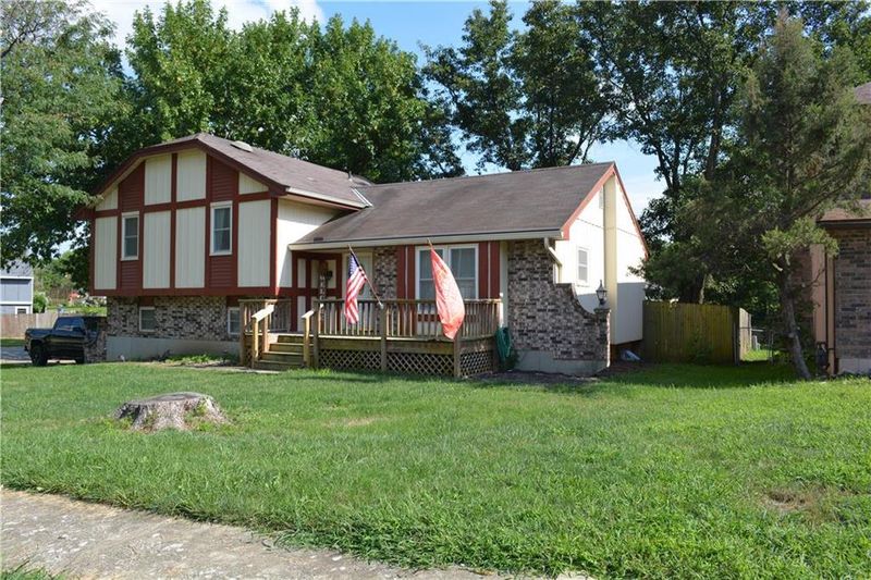 9025 E 96th Ter, Kansas City, MO 64134