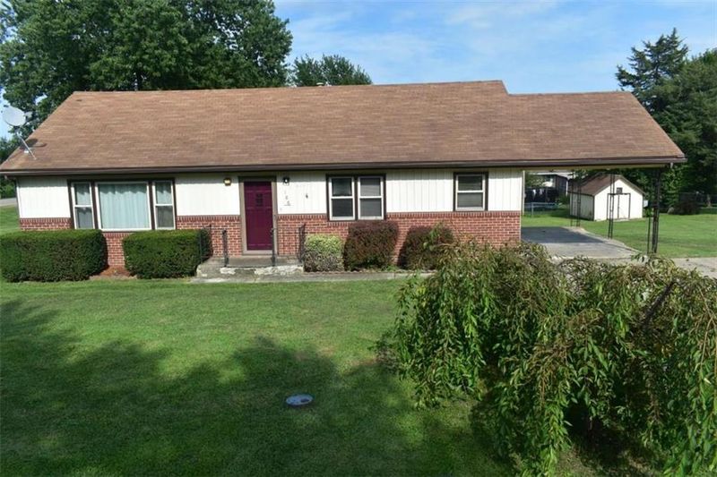 106 Oak St, Nortonville, KS 66060
