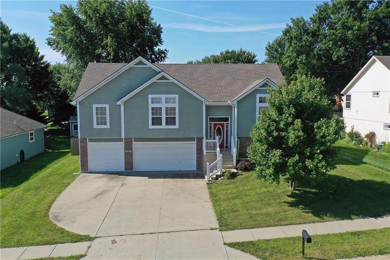 12315 E 56th Ter, Kansas City, MO 64133